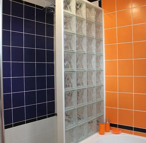 Au Coeur De Bed & Breakfast 3*