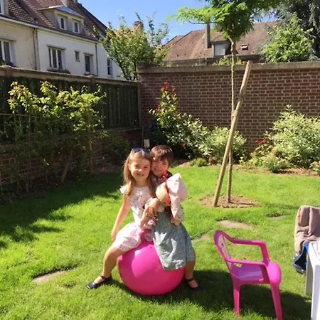 Bed & Breakfast Au Coeur De Beauvais